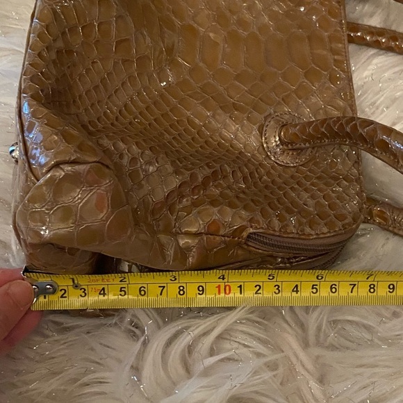 Danier Leather Purse - Picture 9 of 9